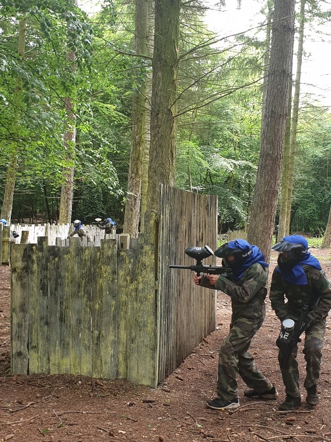 kids-paintball-reading